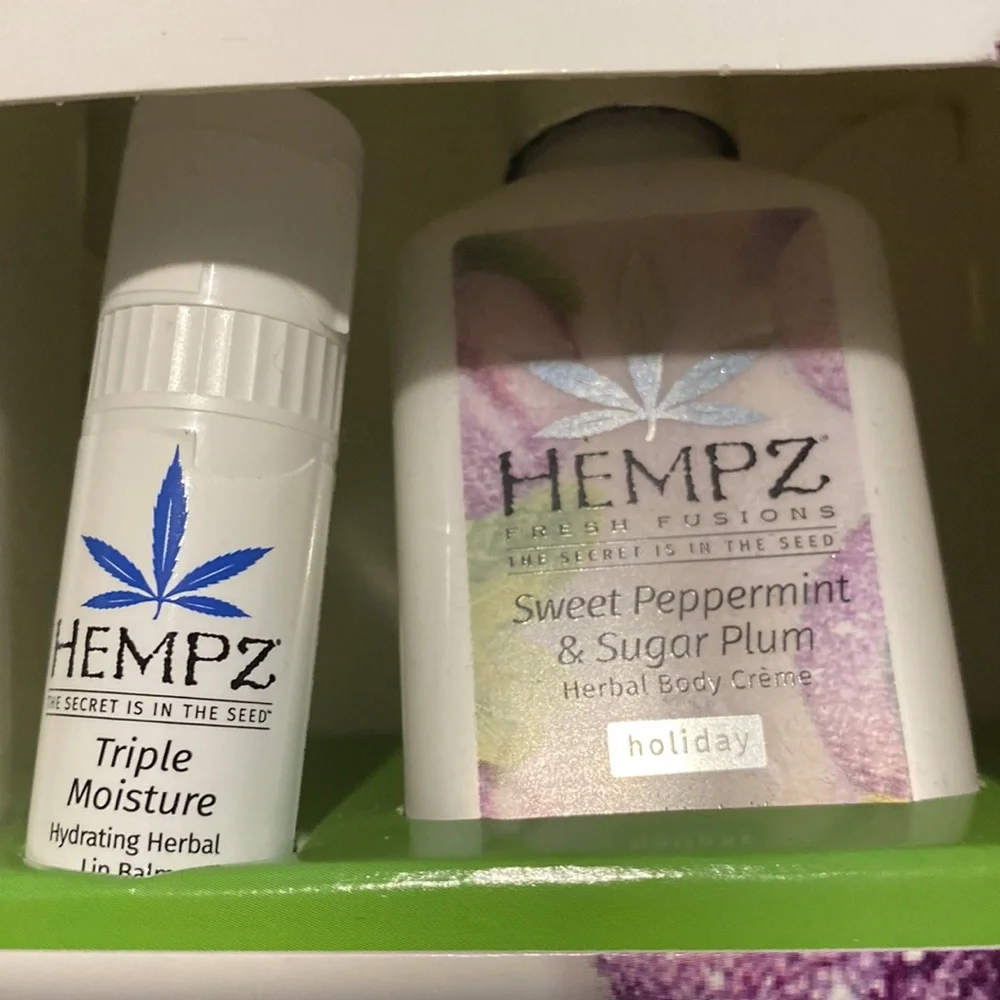 Hempz lotion soft lips kit new